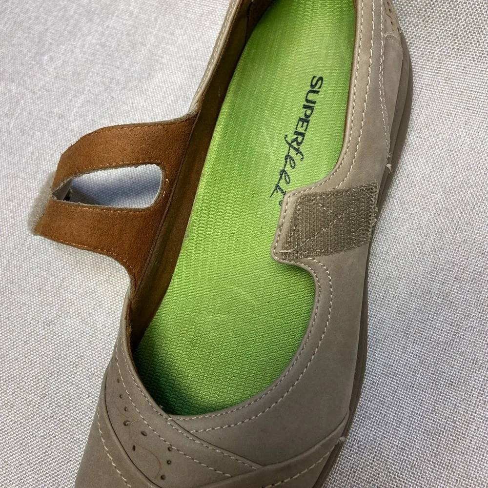 Aravon by New Balance Women's Taupe Nubuck  Shoes Size 7B
